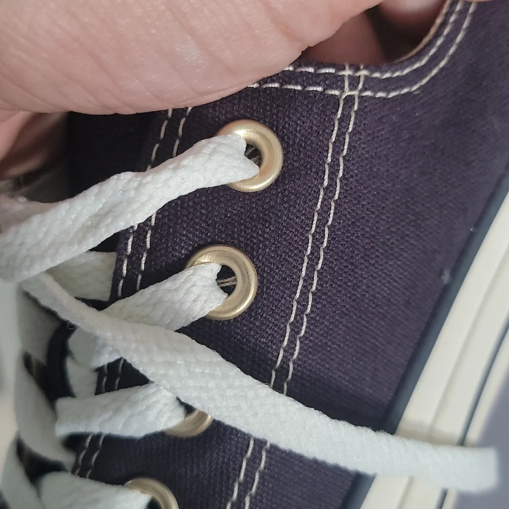 Converse - Picture 9 of 9